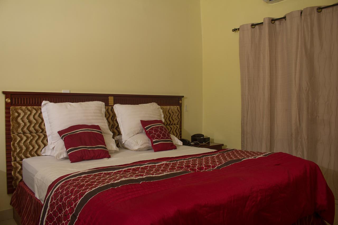 My Choice Hotel Tema Buitenkant foto